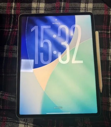 iPad Pro 12,9 polegadas M1 512GB + Apple Pencil 2 + Apple Smart Keyboard
