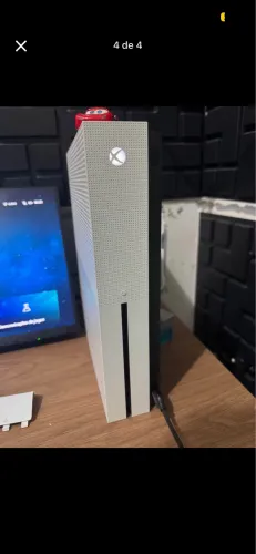 Xbox One S + 1 controle original