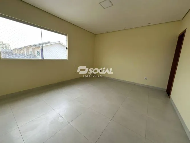 Casa com 3 dormitórios à venda, 186 m² por R$ 850.000,00 - Industrial - Porto Velho/RO