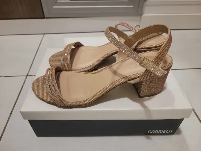 Sandália Gabriela Feminina - Seminova