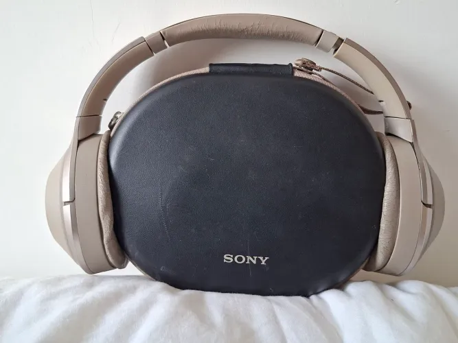 Fone da Sony usado!