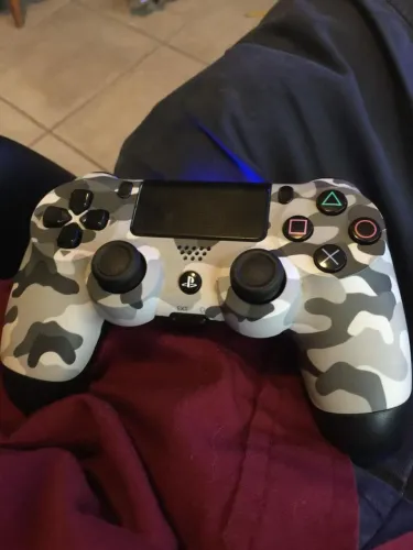 Controle ps4 camuflado branco