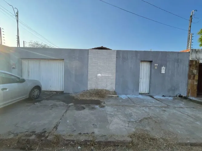 CASA À VENDA NO BAIRRO SÃO PEDRO