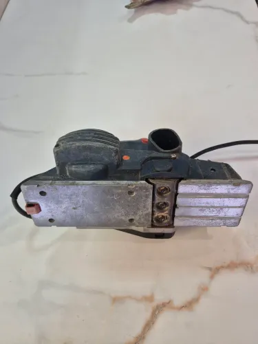 PLAINA ELÉTRICA BOSCH