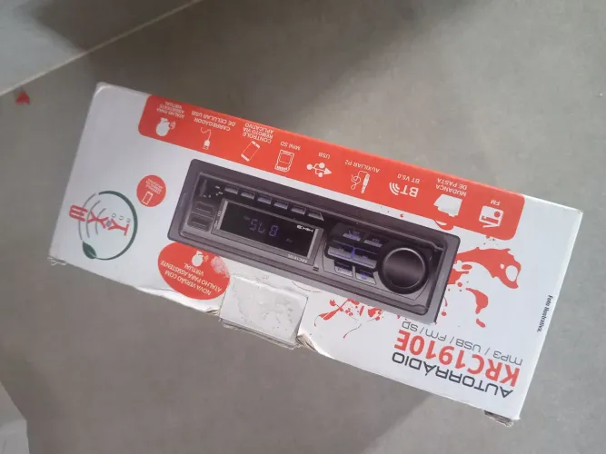 Som Bluetooth e entrada usb