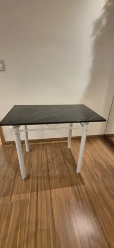 Vendo mesa de 4 lugares