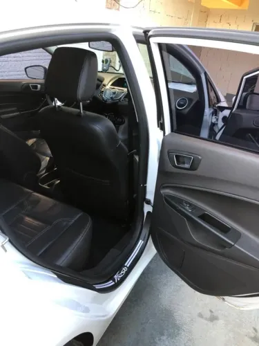 Ford Fiesta Titanium 1.6 16V Flex Mec. 2014