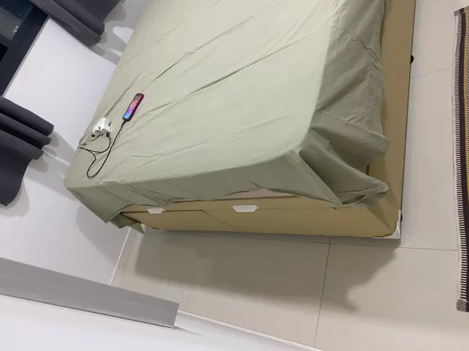 OPORTUNIDADE ÚNICA / 2 CAMAS E UM COLCHÃO A VENDA VALOR MUITO BAIXO?