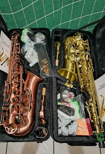 Saxofones