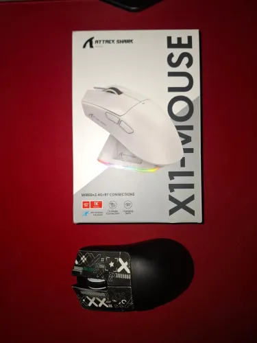 Mouse Attack Shark x11 sem fio com Base recarregamento Magnético, 22.000 DPI, 5 botões