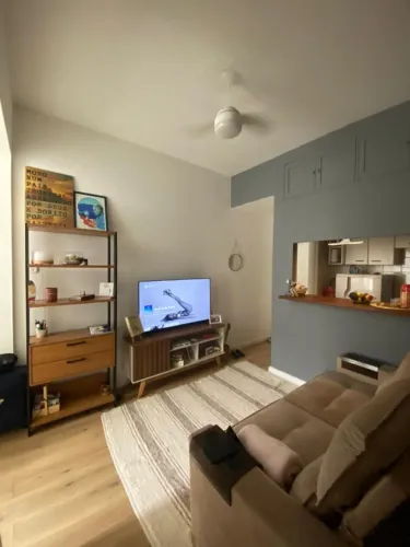 Quarto e Sala na Rua São Salvador