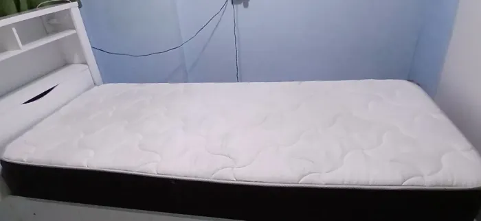 Cama baú solteiro branca, c/ colchão muito conservado