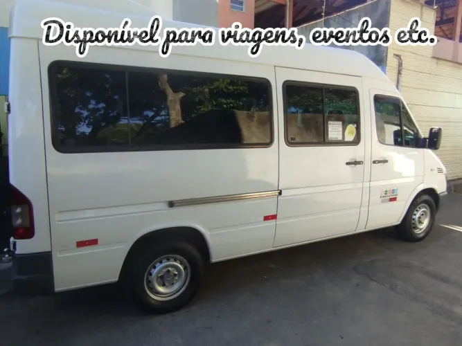 Van disponível para viagens 