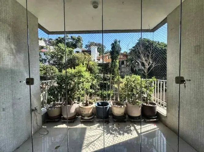 Apartamento : / Residencial / Cosme Velho