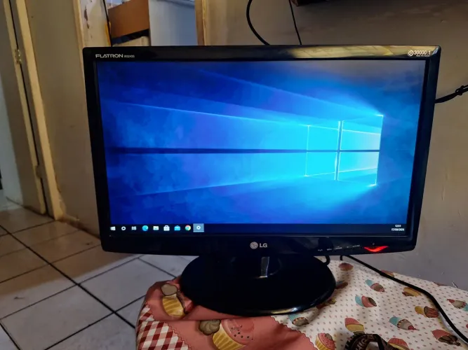 Monitor LG 21,5 Polegadas W2243S FullHD