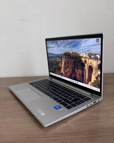 HP Elitebook 840 G8 i5-11th + 16gb RAM + 1 Tb SSD chassi aluminio e teclado iluminado