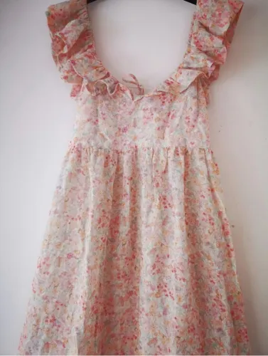 vestido floral de princesa maxi marca H&M