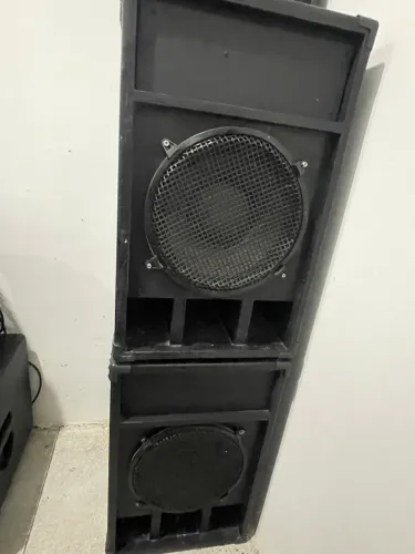 Caixas de Sub Ativa 750 Rms Cada