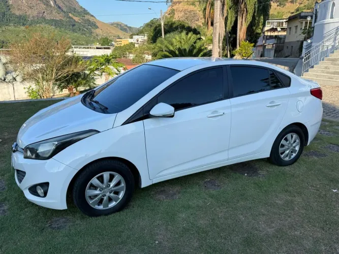 Hyundai HB20S C.plus/c.style 1.6 Flex 16V Mec.4p 2014
