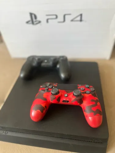 PlayStation 4 slim - IMPECÁVEL