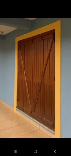 Porta medindo 162x213 medidas externa