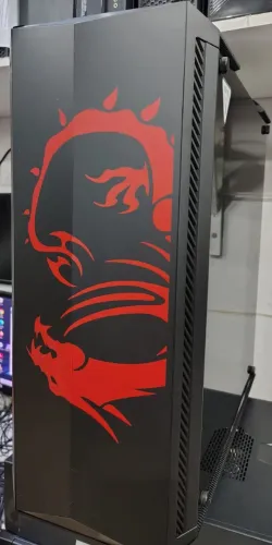 GABINETE GAMER MSI MAG GUNGNIR 100D