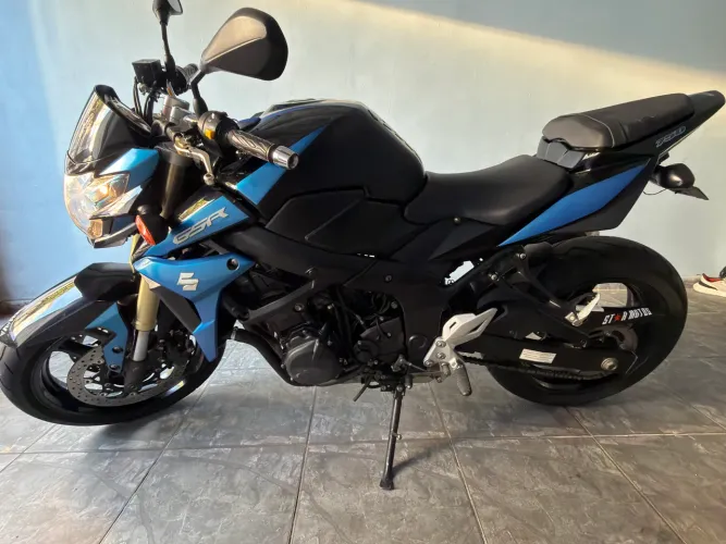 Moto linda para pessoas exigentes só pega e ser feliz
