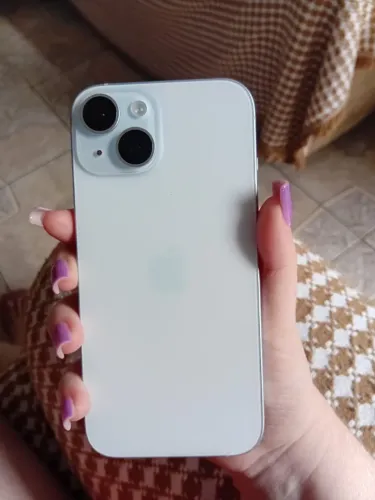 iPhone 15 off white 128GB