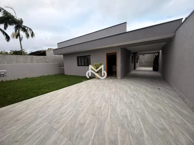 Casa a 200m da praia no Jardim Indaiá em Bertioga/SP