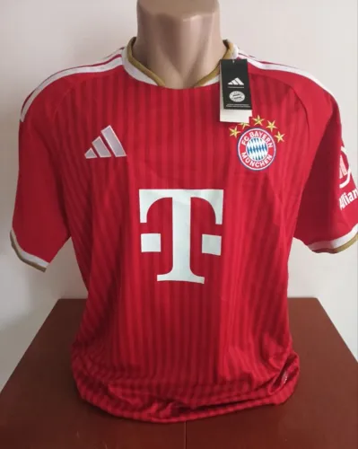 CAMISA DO BAYERN DE MUNIQUE 2025/2026