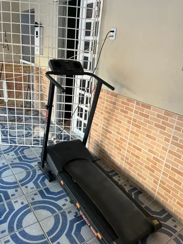 Vende-se esteira