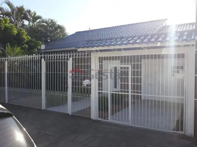 Casa térrea 5 dormitórios com amplo pátio REF: C1785
