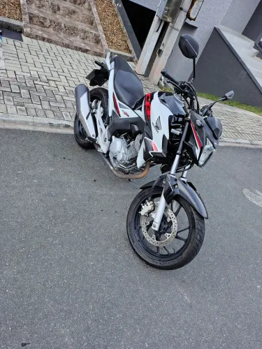 CBX Twister (Sem detalhes)