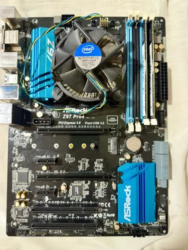 KIT LGA 1150 - i7 4790K + Placa-mãe + 16GB DDR3