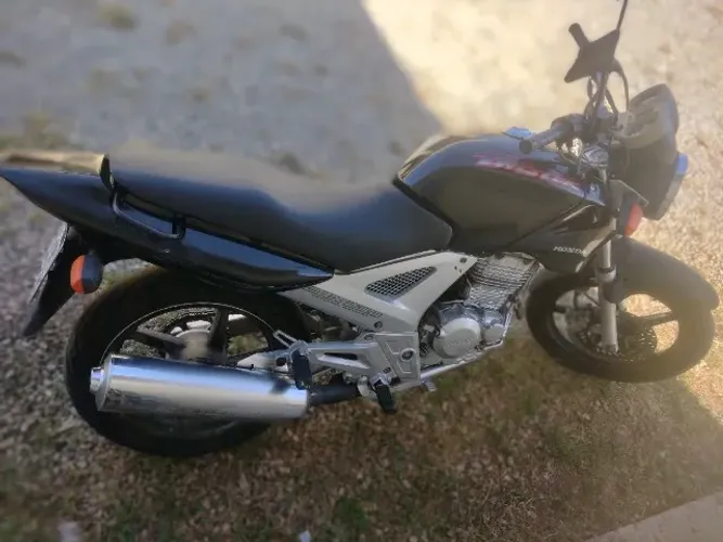 Honda Twister muito conservada