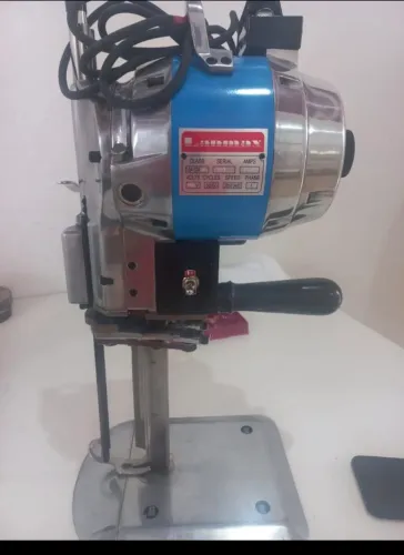 Maquina corte malha