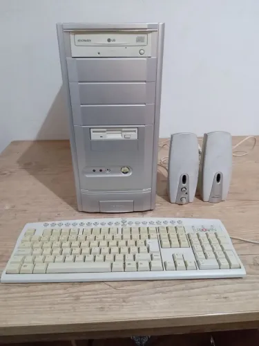 PC antigo funcionando