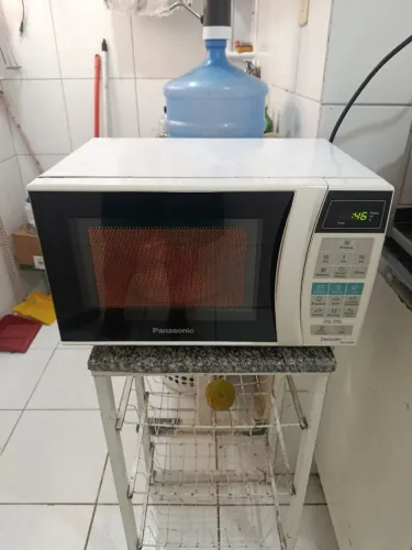 Micro-ondas Panasonic 20 litros
