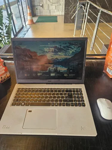 Notebook acer Aspire vero i5 com leitor de digital e mouse bluetooth de brinde