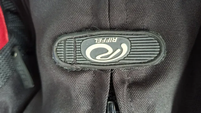 Roupa de motociclistas para viajar 