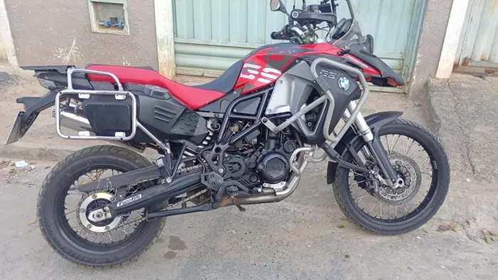 Vendo moto BMW f800 gs adventure,(troco em moto de.menor valor por ex:XRE300. 2019 acima)