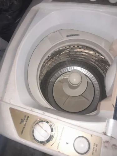 Lavadora de roupas, geladeira e micro-ondas (para retirada d peças)