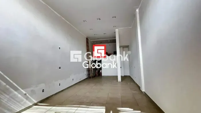 Loja/Salão/Ponto Comercial em Montes Claros, no bairro Cintra, para locação.