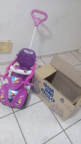 Carrinho de passeio infantil menina 