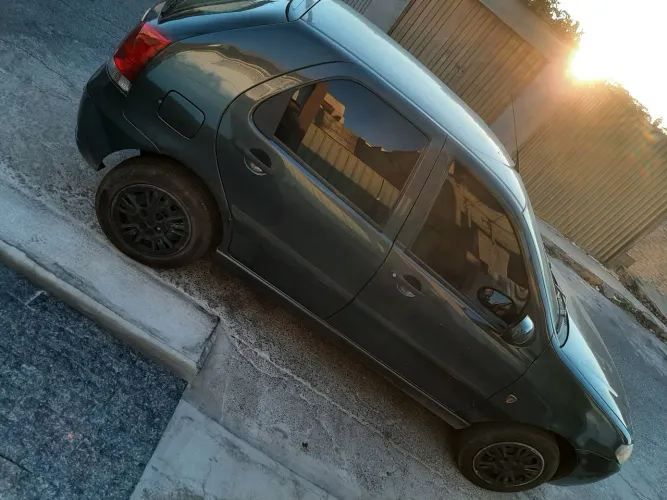 Fiat Palio 1.0 Economy Fire Flex 8V 4P 2012