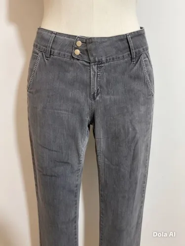 Calça Jeans cinza Anne Classic- Tamanho 52- Rasgo entrepernas- Ler a descrição