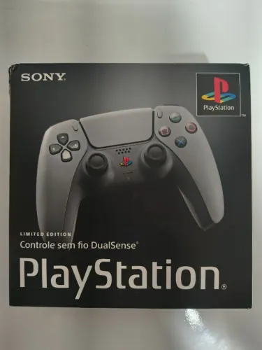 Controle sem fio DualSense - Edição limitada do 30º aniversário PS5