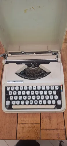 Máquina de Escrever anos 70