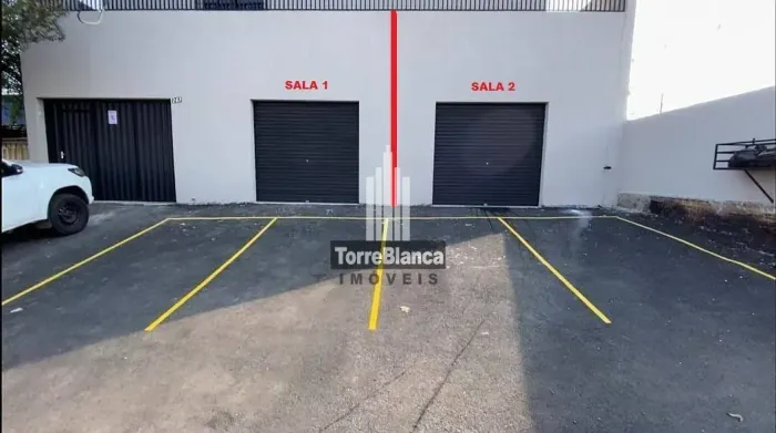 Locação - Sala Comercial, 60m², Cozinha, Banheiro Social e 02 Vagas de Estacionamento, Uva