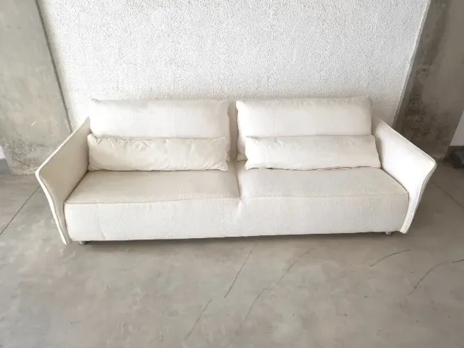 Sofá ARTEFACTO com capa